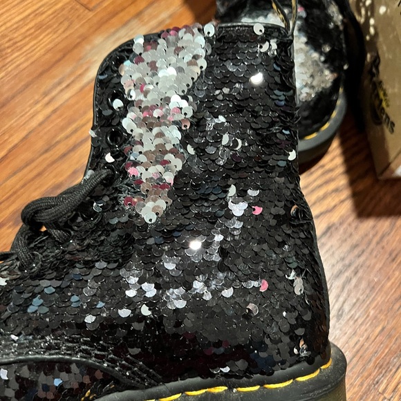 Dr. Martens boots with sequins - Picture 5 of 7